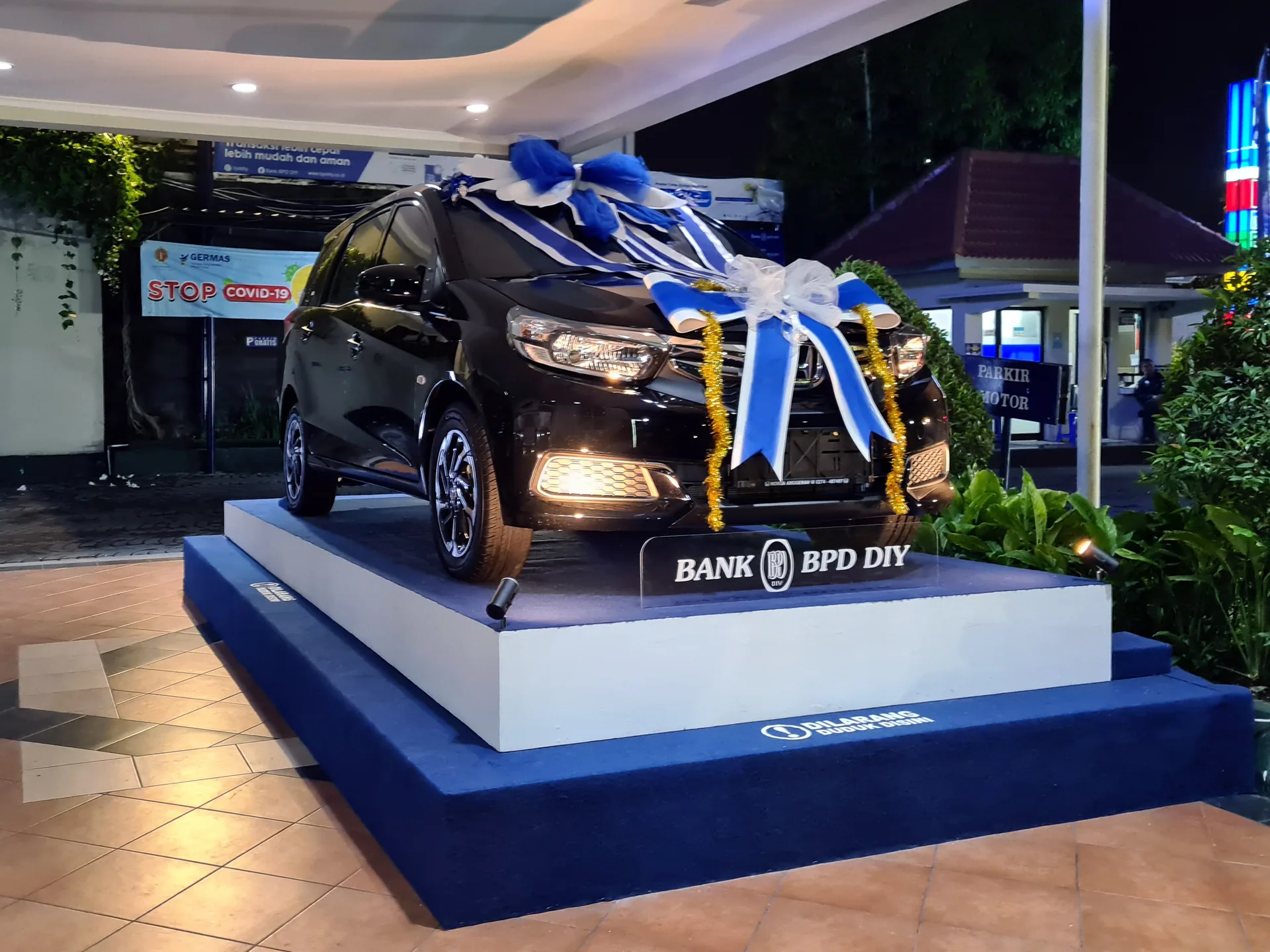 Bank BPD DIY Car Doorprize Decoration